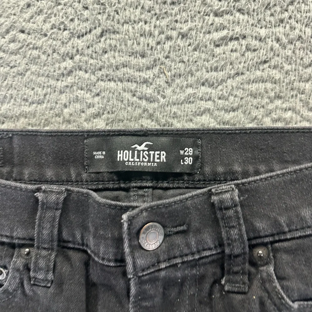 Hollister before purchasing